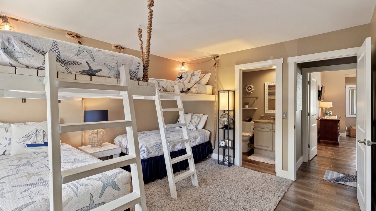 Photo of Bedroom in Palmetto Dunes