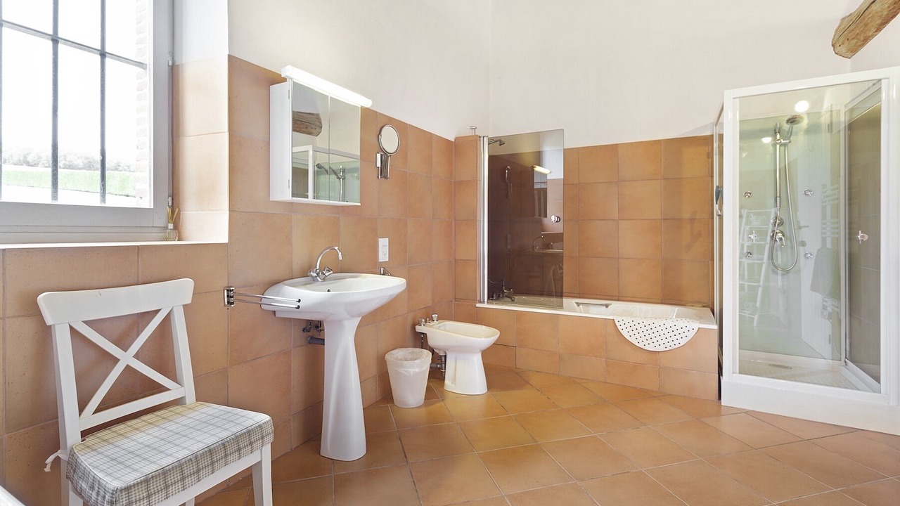 Photo of Bathroom in Auvillar