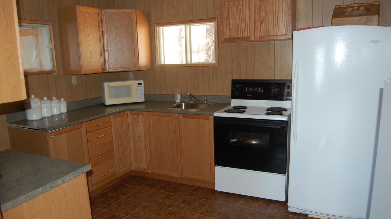 Photo of Kitchen in Unorganized Centre Parry Sound