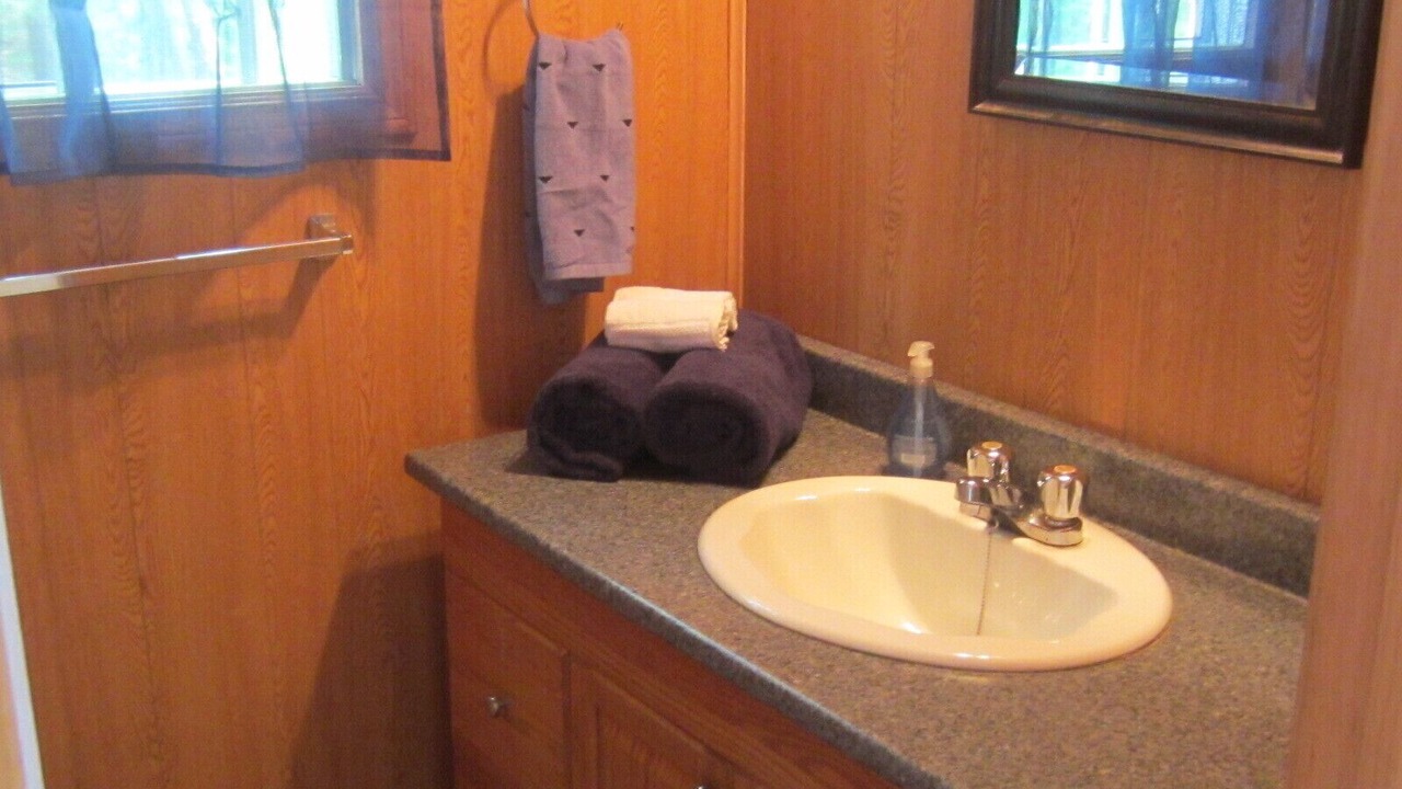 Photo of Bathroom in Unorganized Centre Parry Sound
