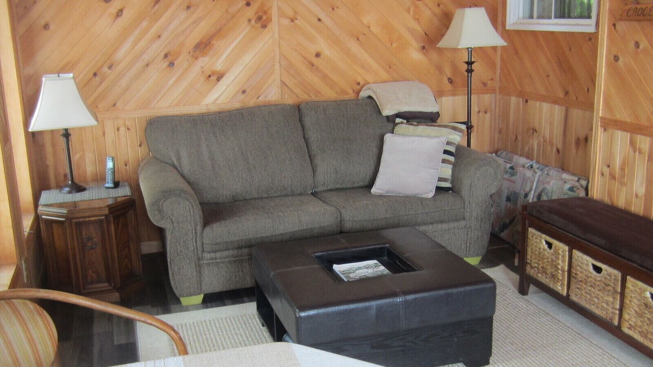 Photo of Livingroom in Unorganized Centre Parry Sound