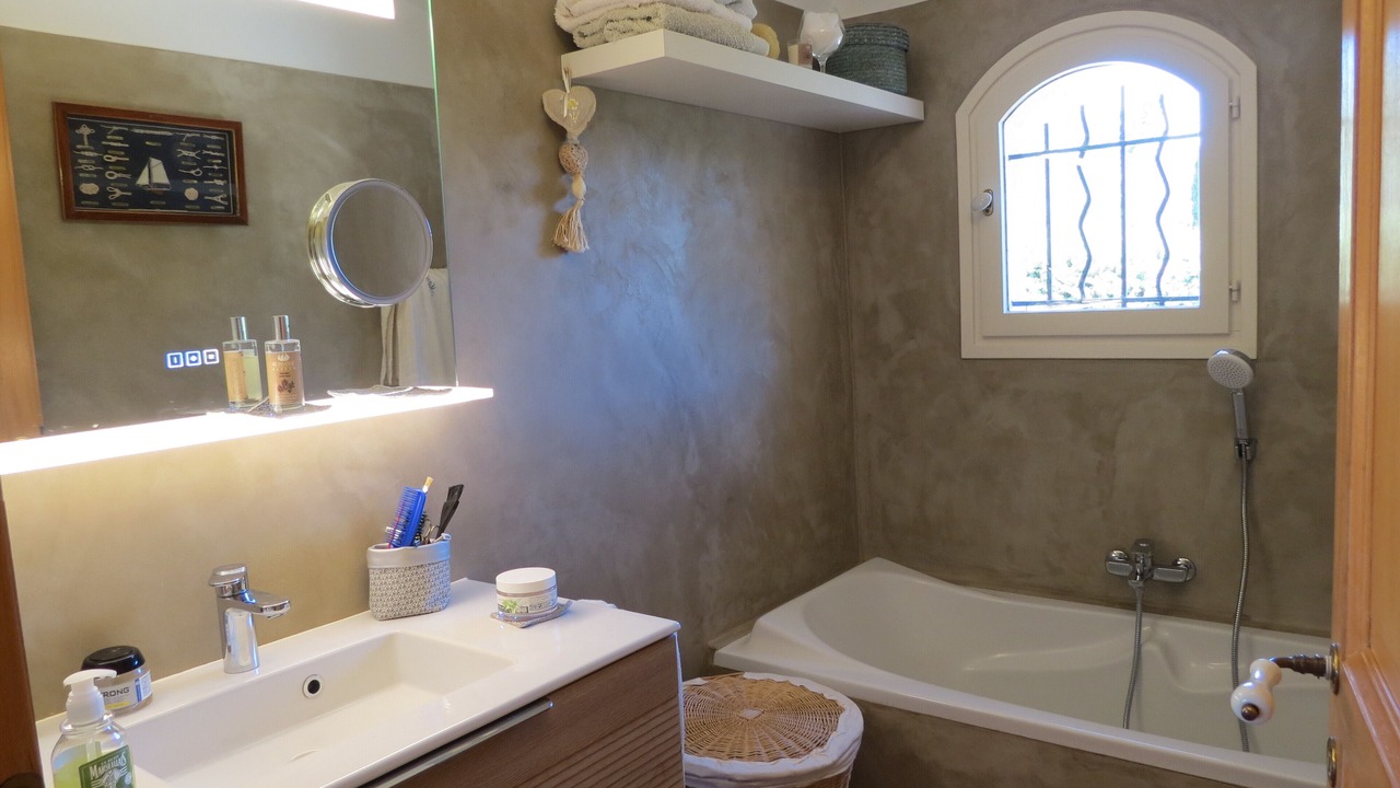Photo of Bathroom in Le Castellet
