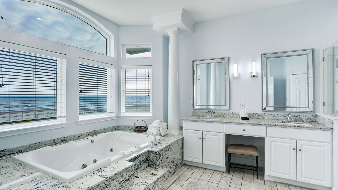Photo of Bathroom in Indian Beach