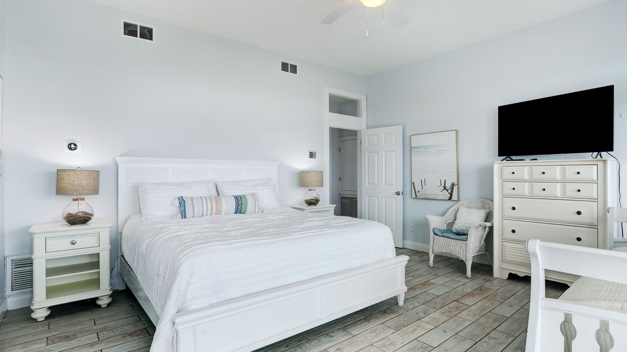 Photo of Bedroom in Indian Beach