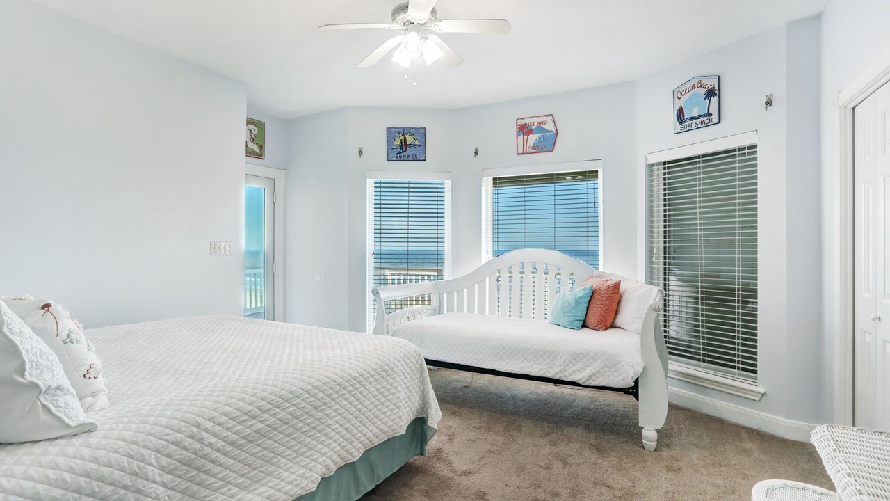 Photo of Bedroom in Indian Beach