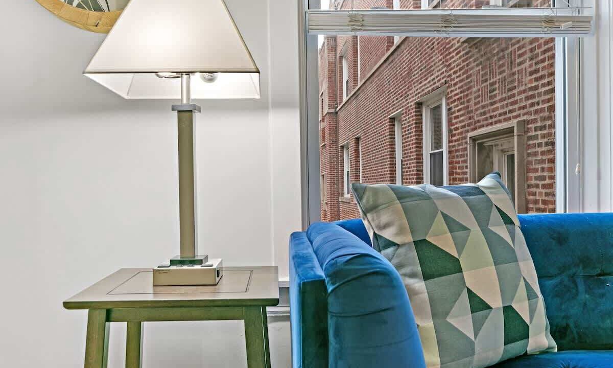Photo of Livingroom in Rogers Park