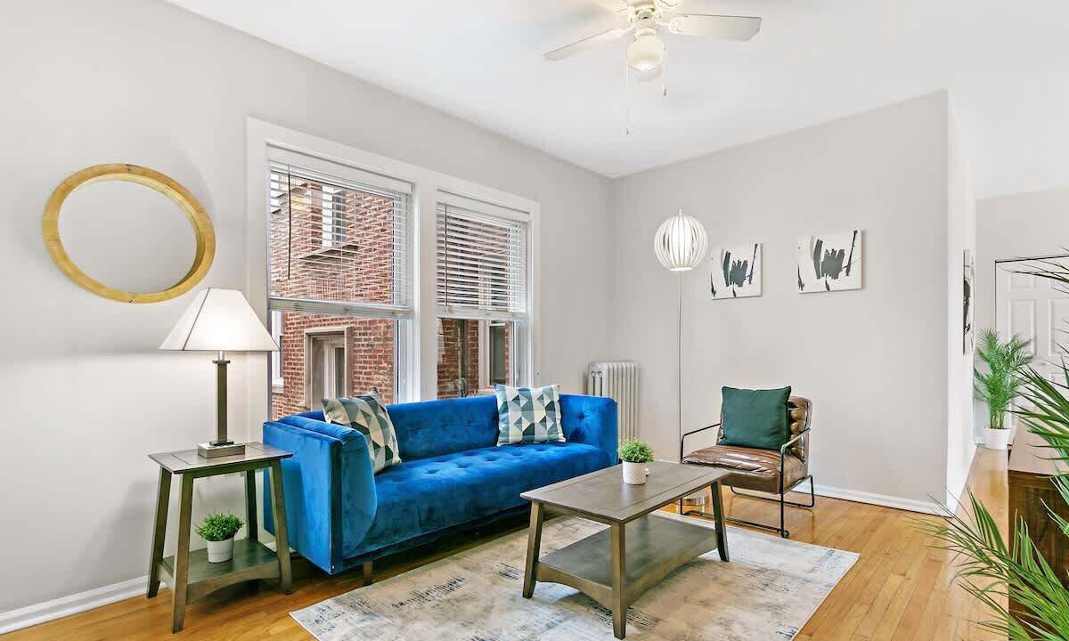 Photo of Livingroom in Rogers Park