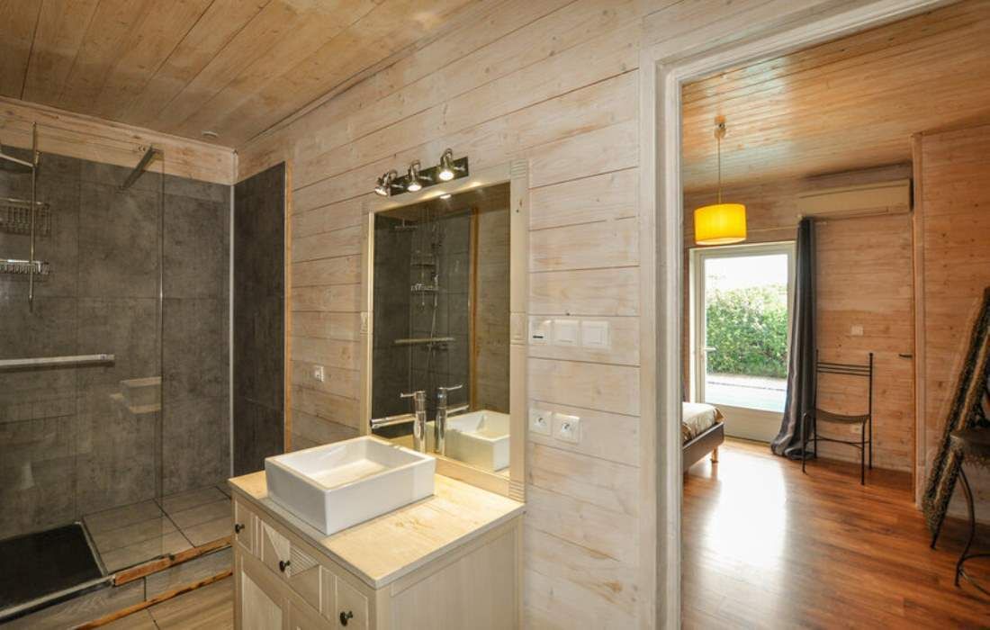 Photo of Bathroom in Saint-Laurent-de-la-Salanque
