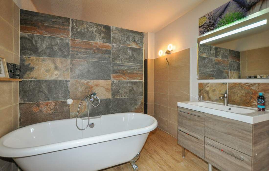 Photo of Bathroom in Saint-Laurent-de-la-Salanque