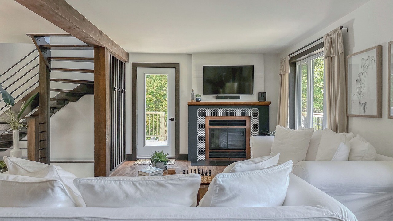 Photo of Livingroom in Lac-Superieur