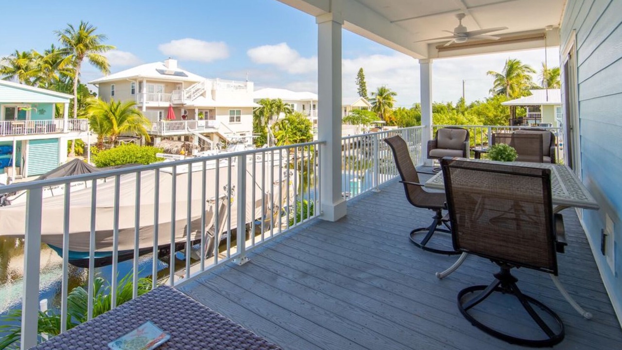 Photo of Outdoor in Breezeswept Beach Estates