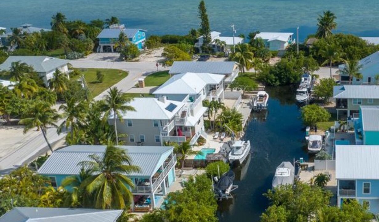 Photo of Outdoor in Breezeswept Beach Estates