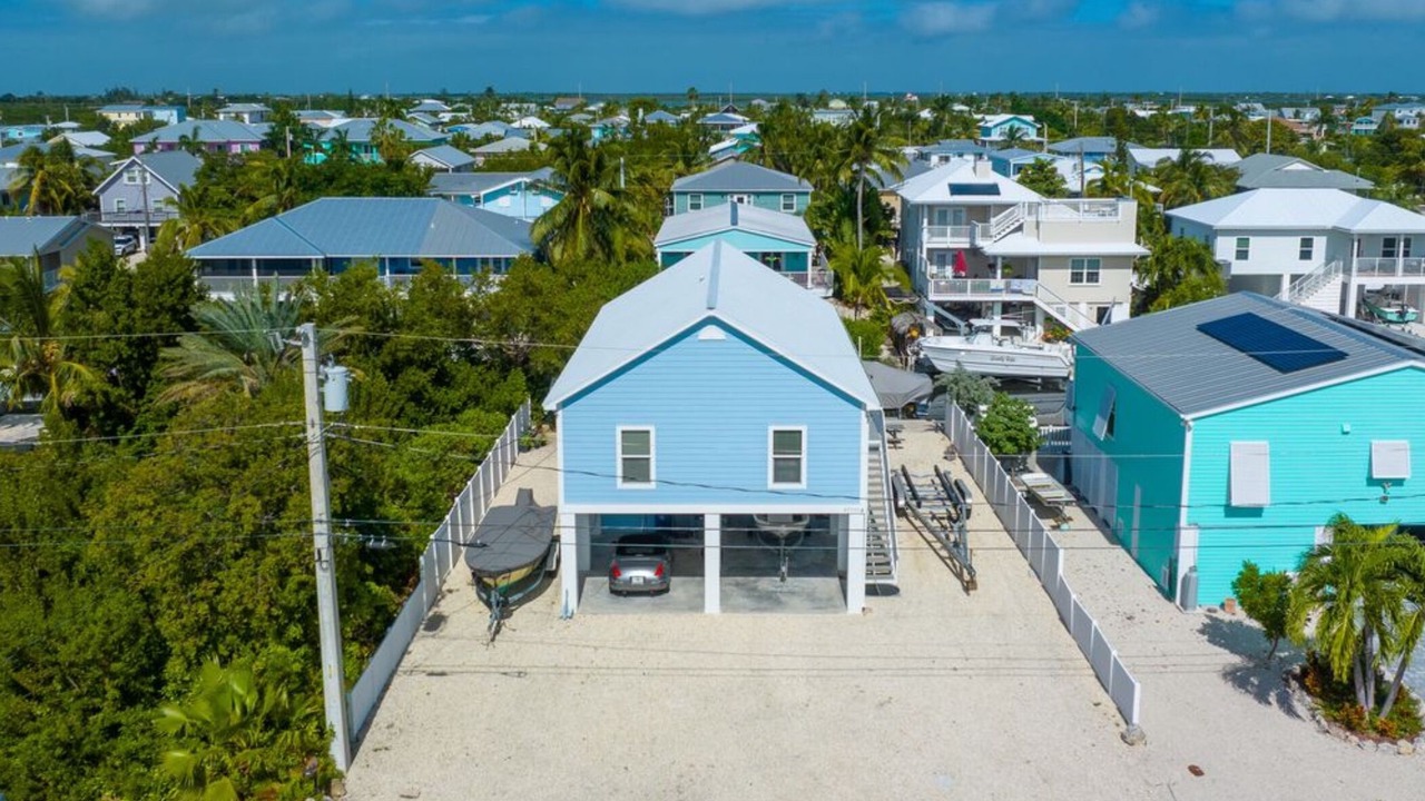 Photo of Outdoor in Breezeswept Beach Estates