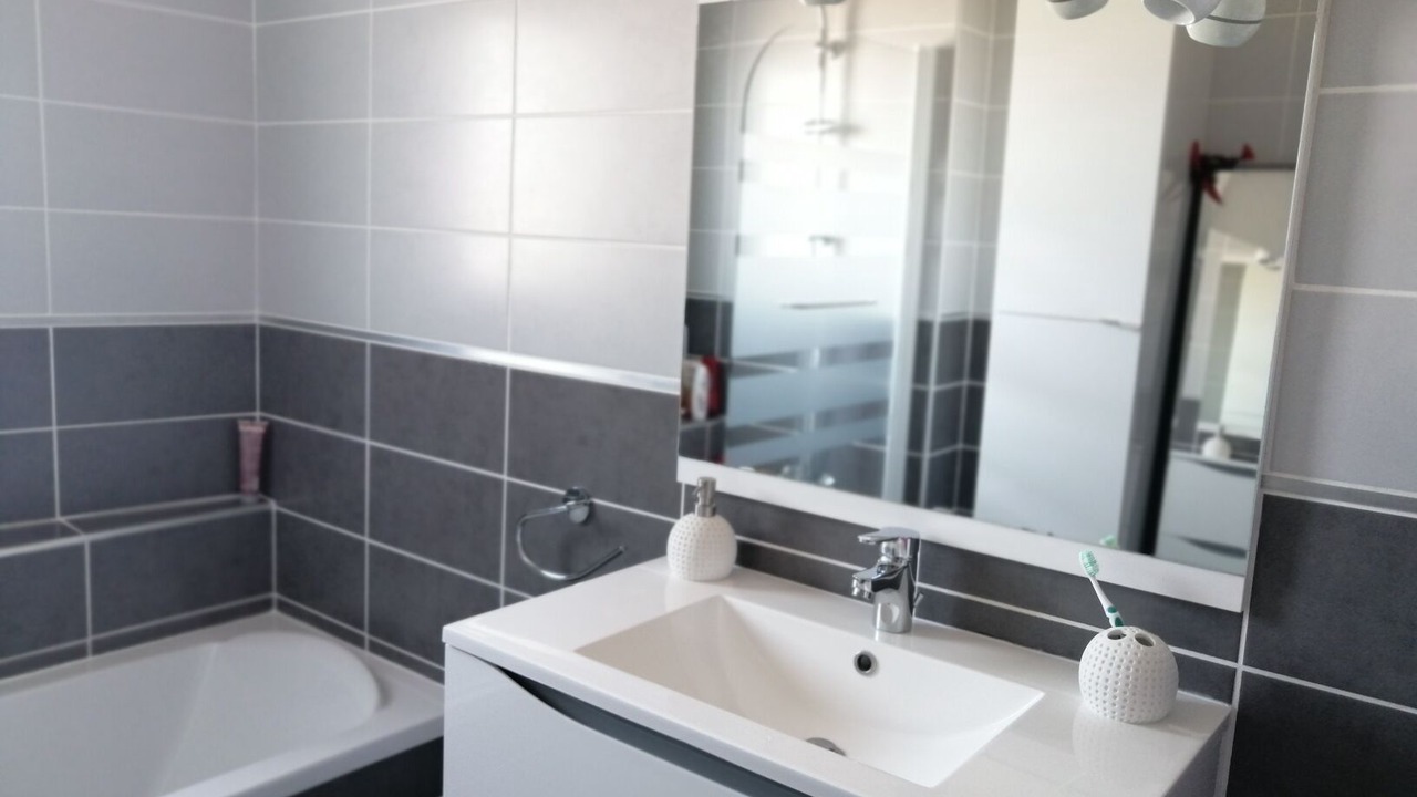 Photo of Bathroom in Gigean