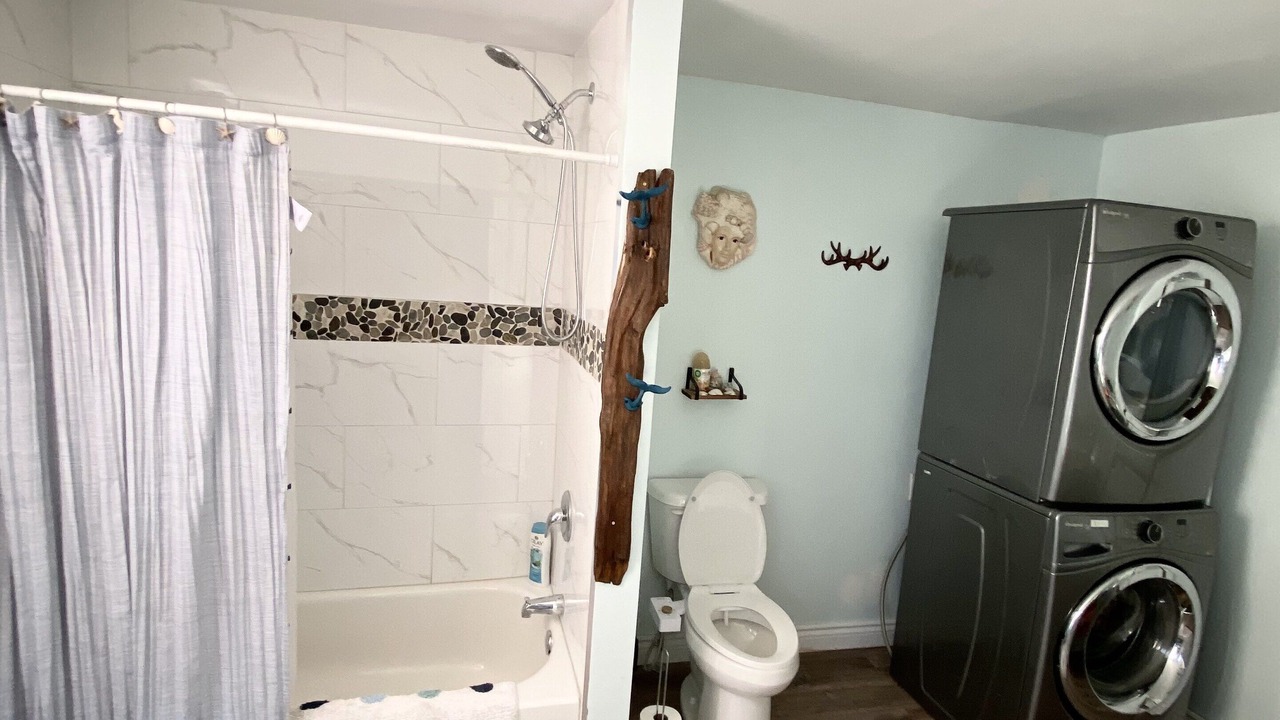 Photo of Bathroom in Niagara Falls