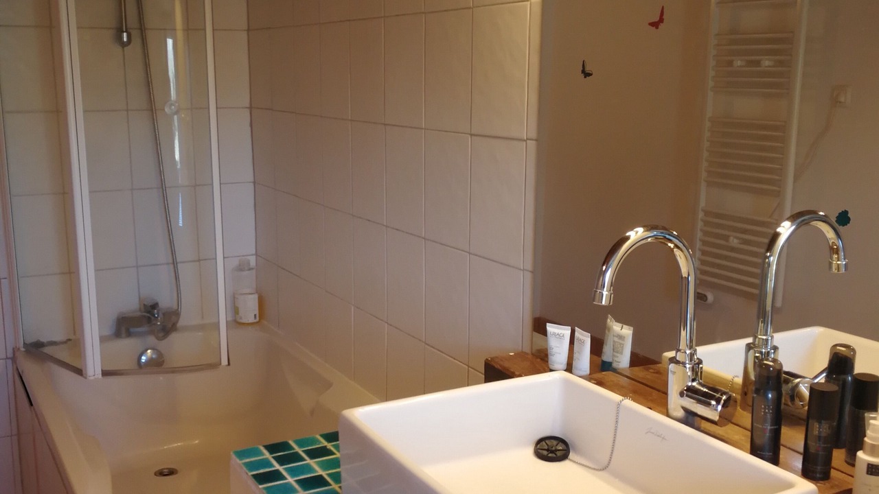 Photo of Bathroom in Neuveglise-sur-Truyere