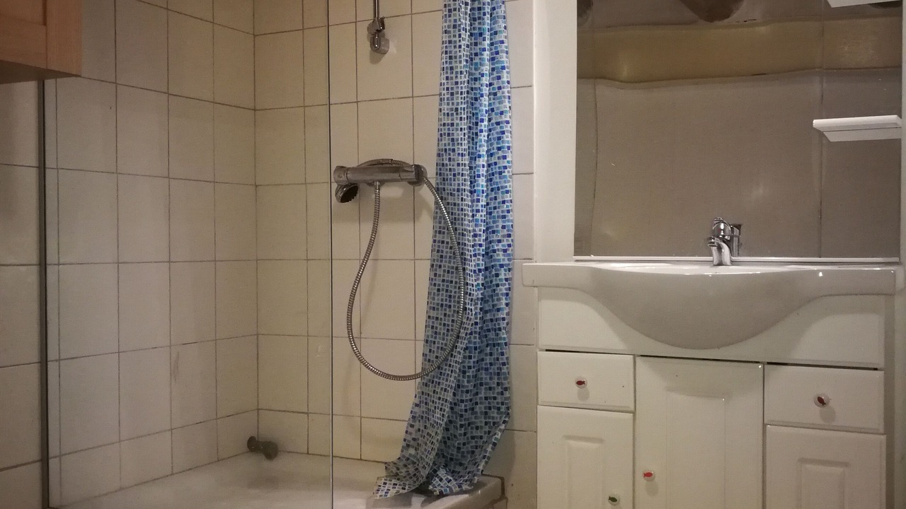 Photo of Bathroom in Neuveglise-sur-Truyere