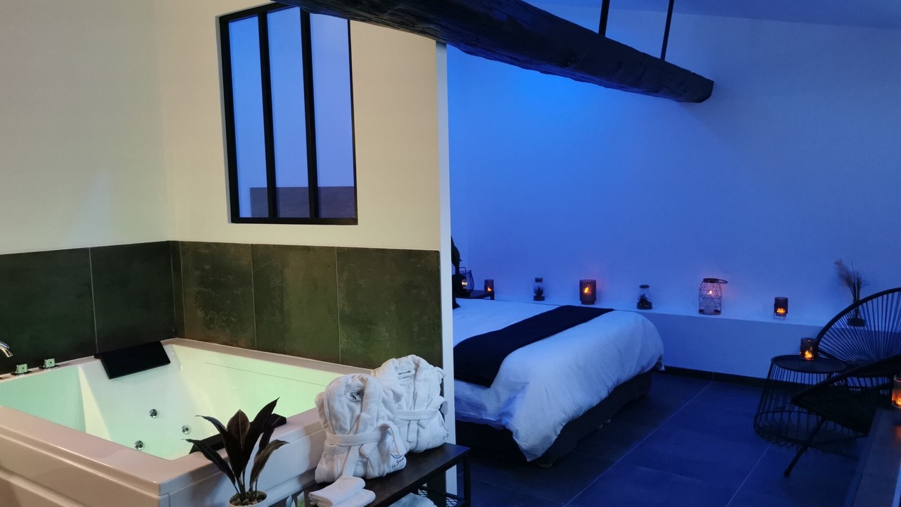 Photo of Bedroom in Mezy-sur-Seine