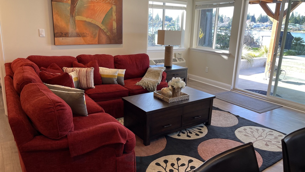 Photo of Livingroom in SeaTac