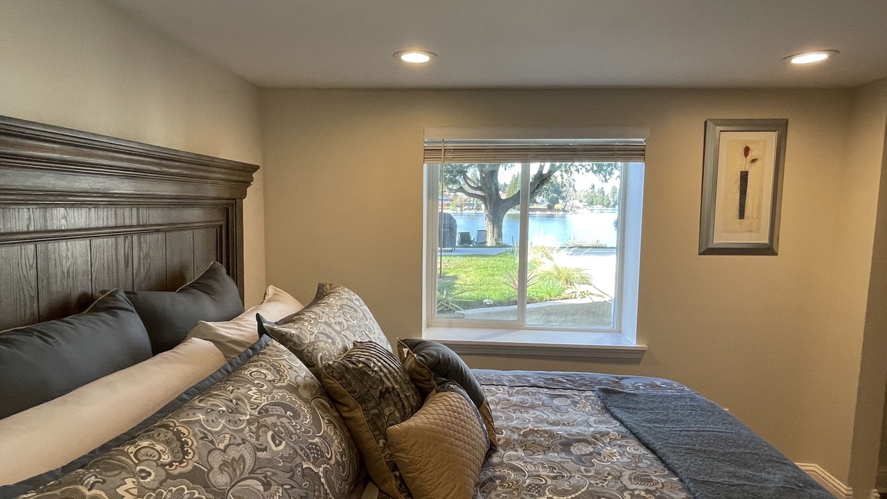 Photo of Bedroom in SeaTac