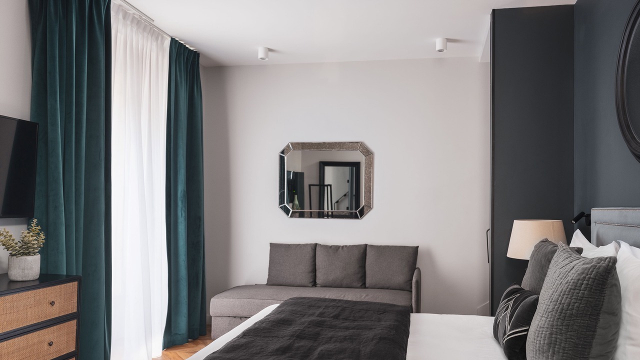 Photo of Bedroom in Graslin - Commerce