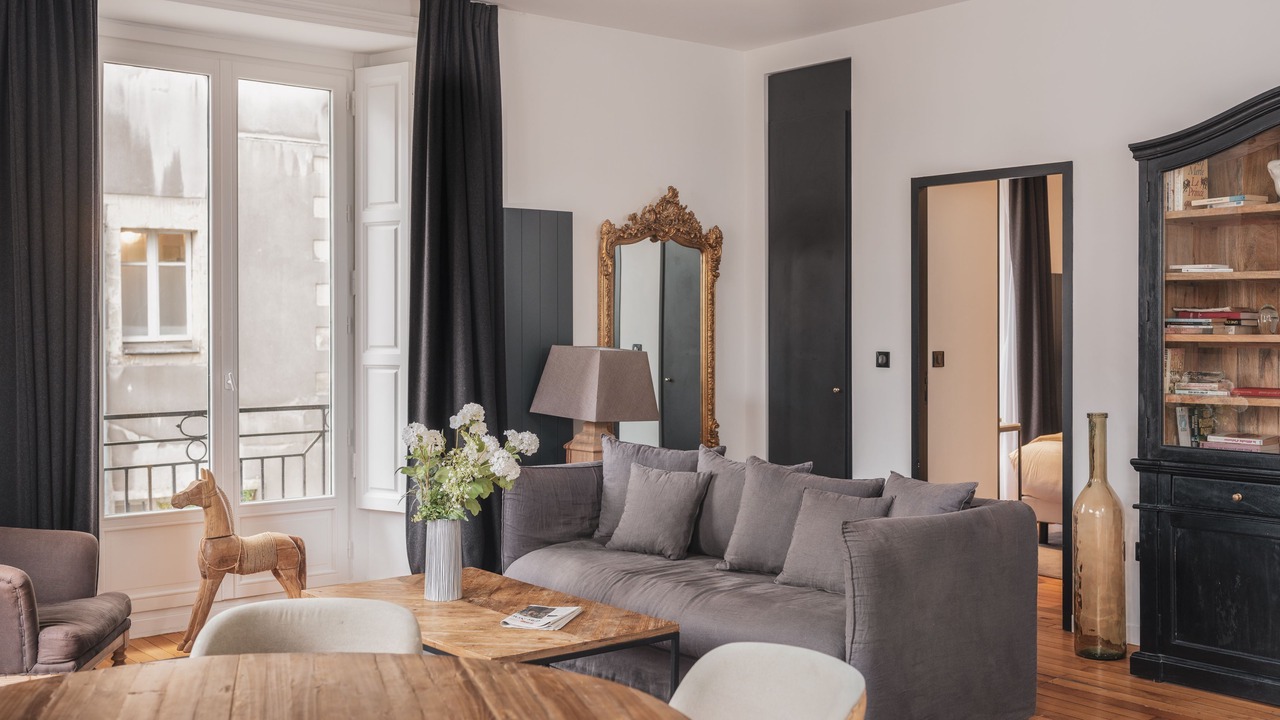 Photo of Livingroom in Graslin - Commerce