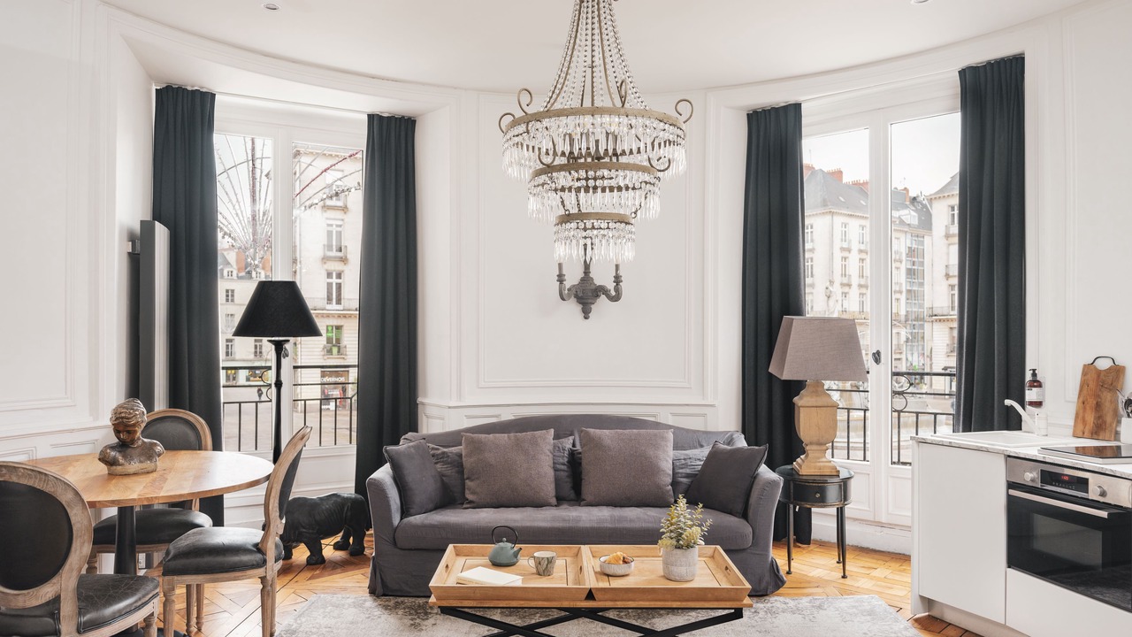 Photo of Livingroom in Graslin - Commerce