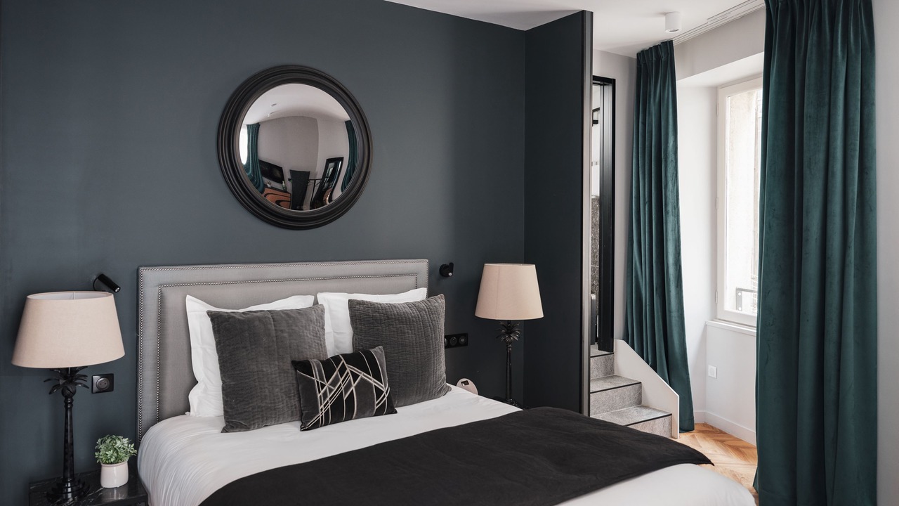 Photo of Bedroom in Graslin - Commerce
