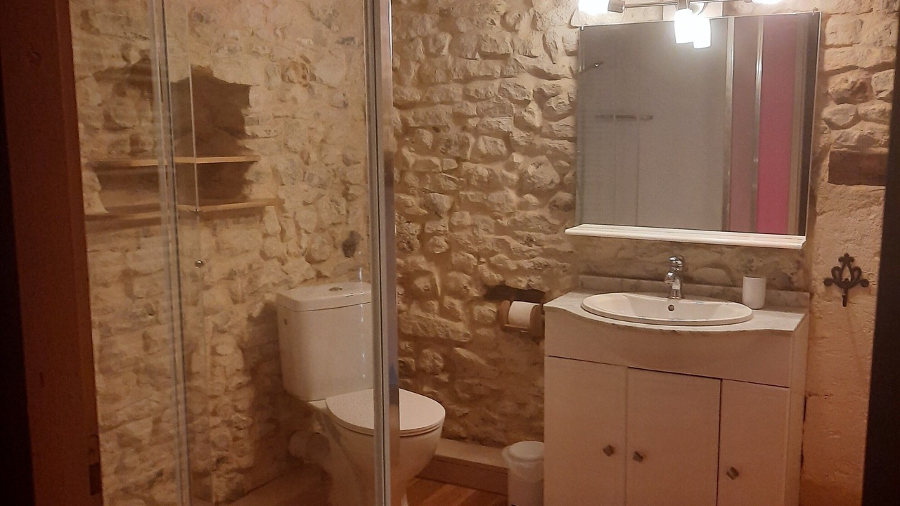 Photo of Bathroom in Saint-Genes-de-Blaye