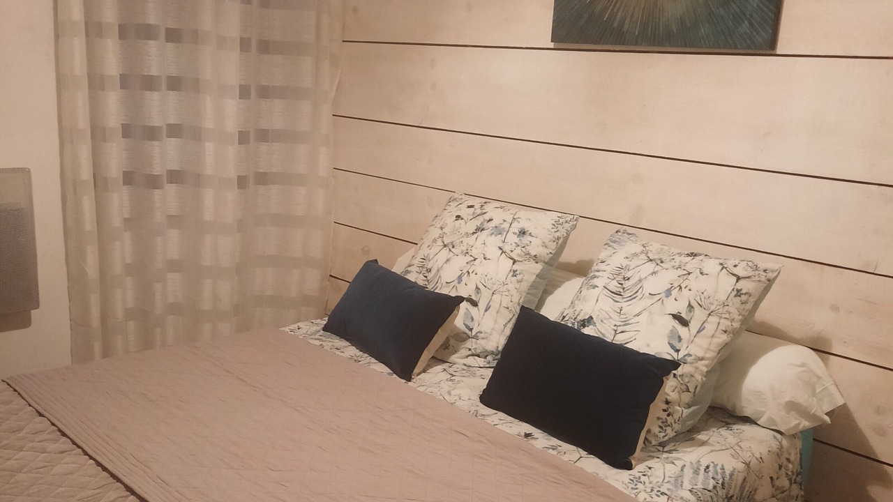 Photo of Bedroom in Saint-Genes-de-Blaye
