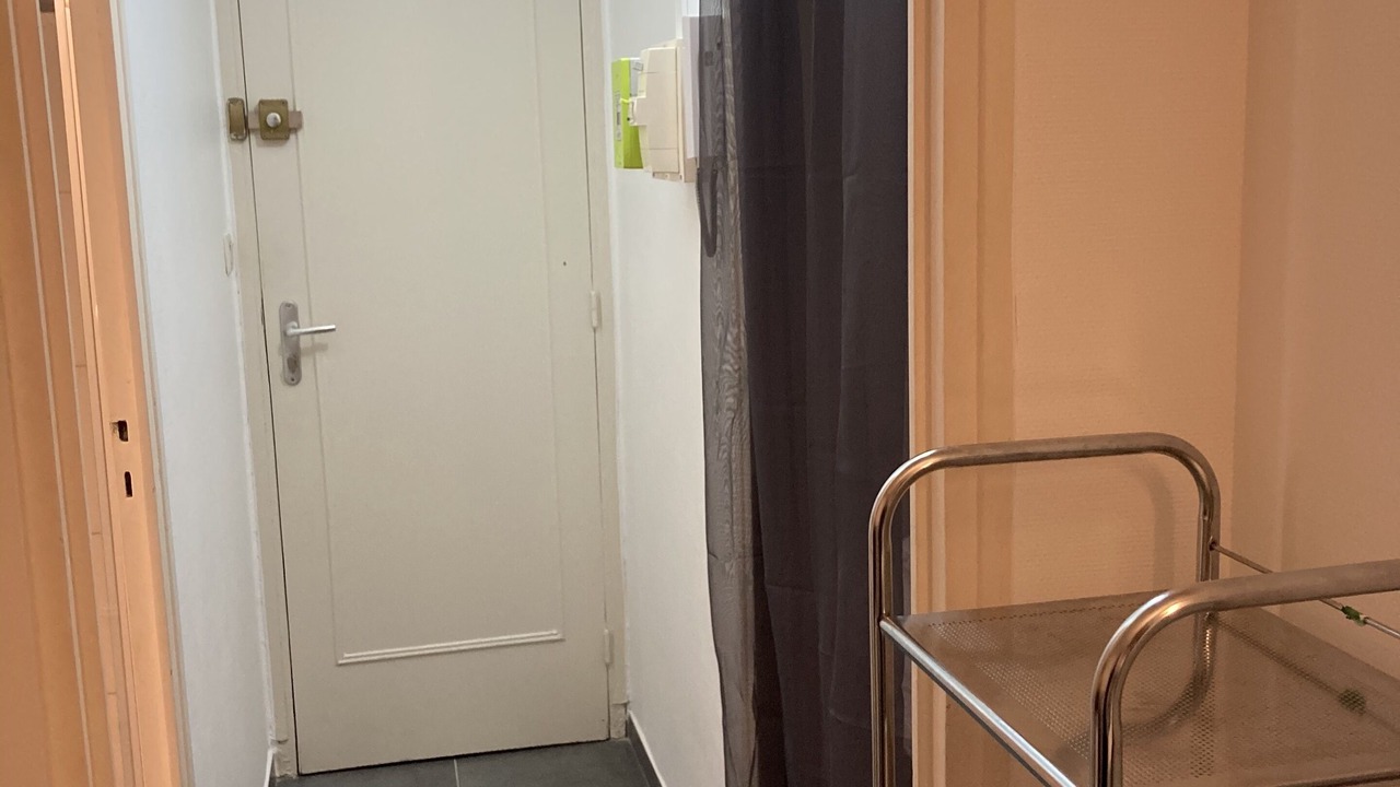 Photo of Others in Valence