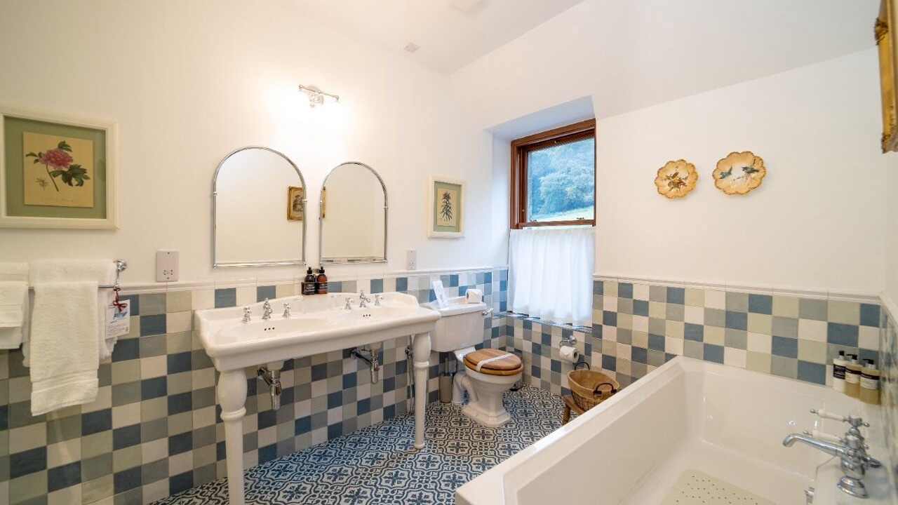 Photo of Bathroom in Letterfinlay