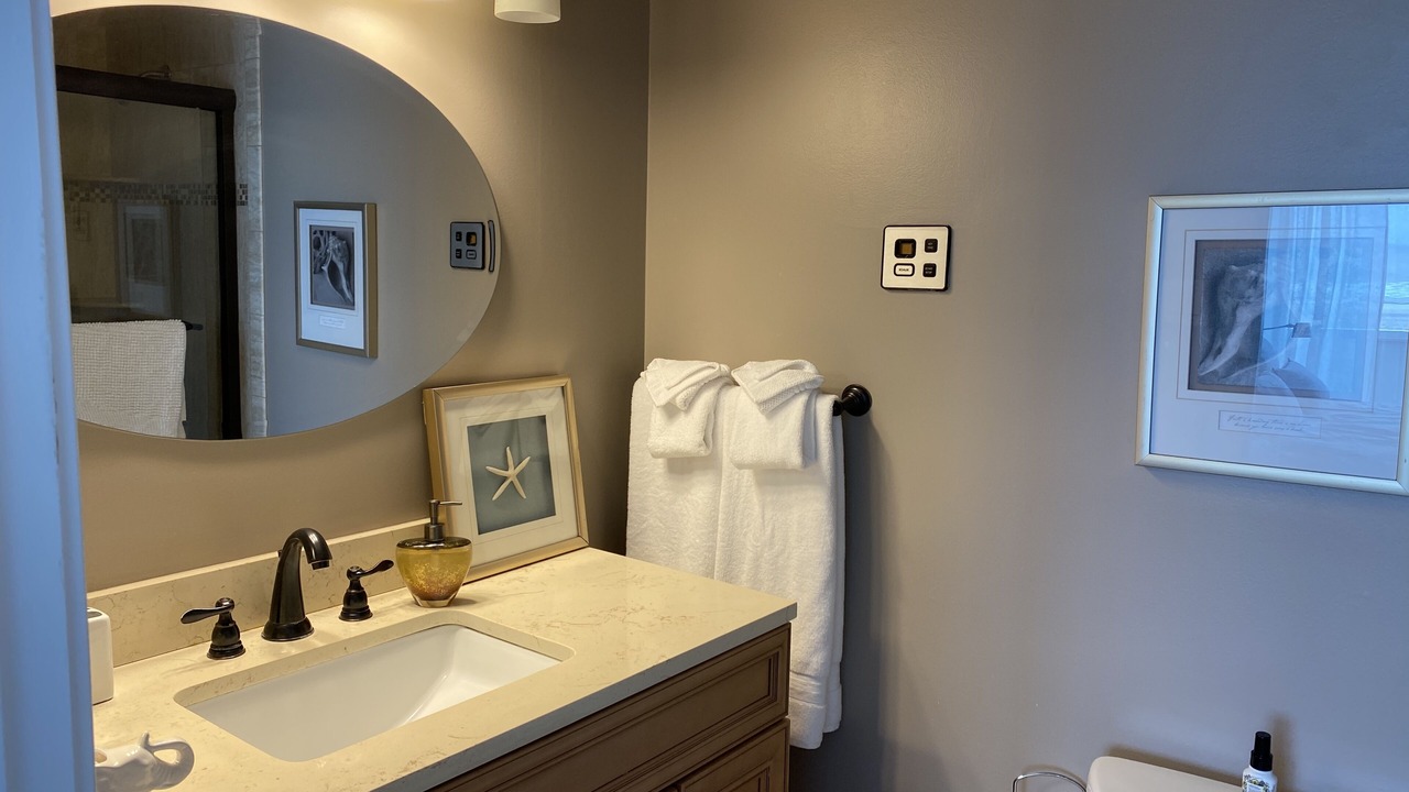 Photo of Bathroom in Margate City