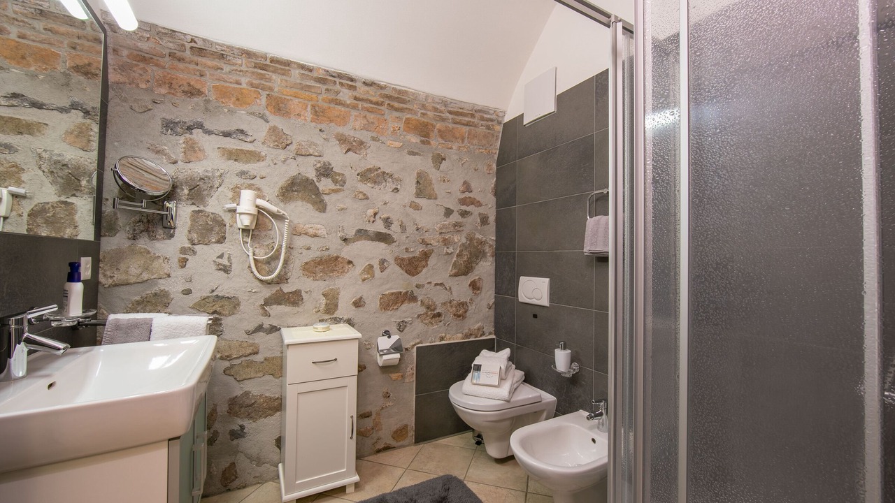 Photo of Bathroom in Melide