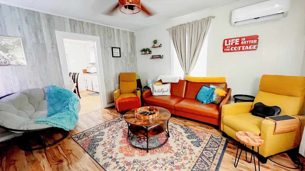 Photo of Livingroom in Reed Creek