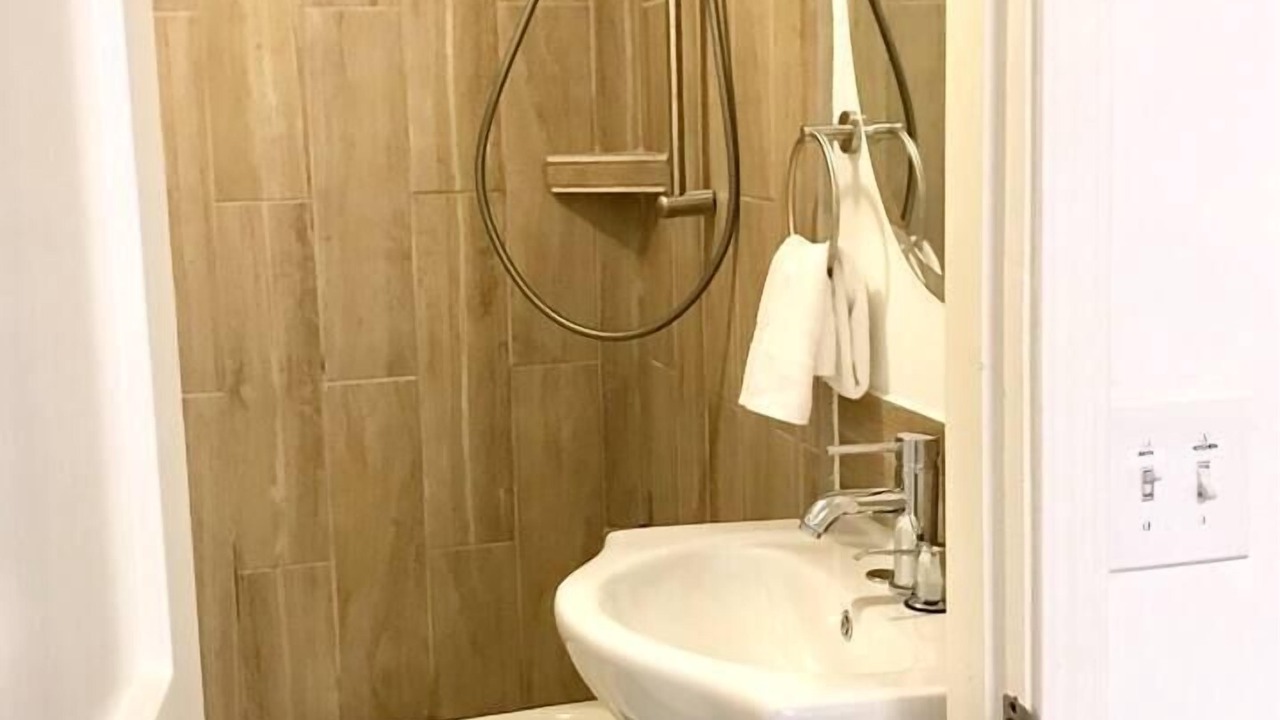 Photo of Bathroom in Lower Greenville