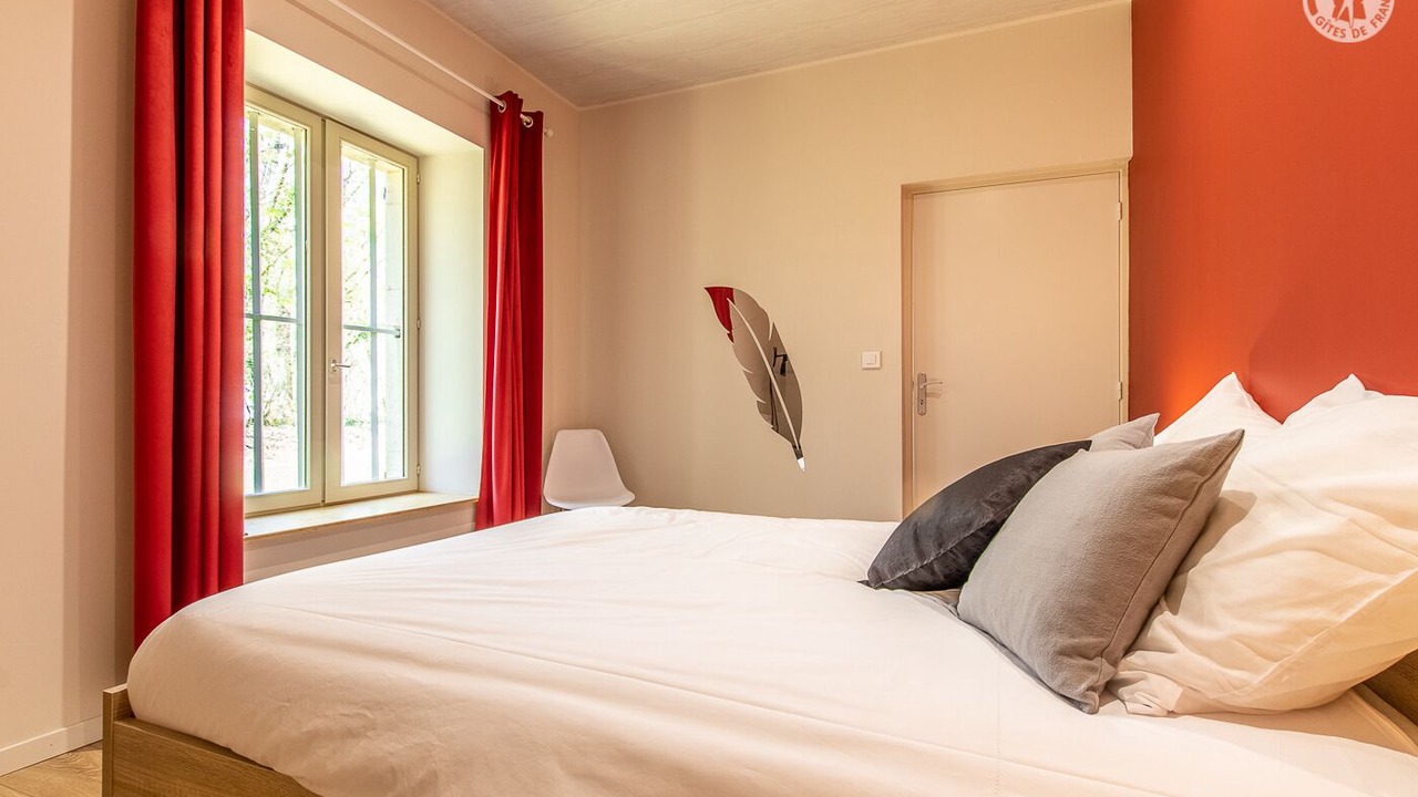 Photo of Bedroom in Mouthier-en-Bresse