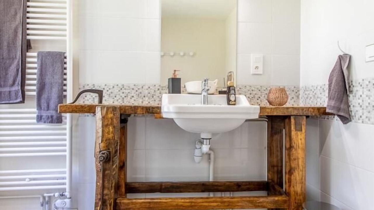 Photo of Bathroom in Mouthier-en-Bresse