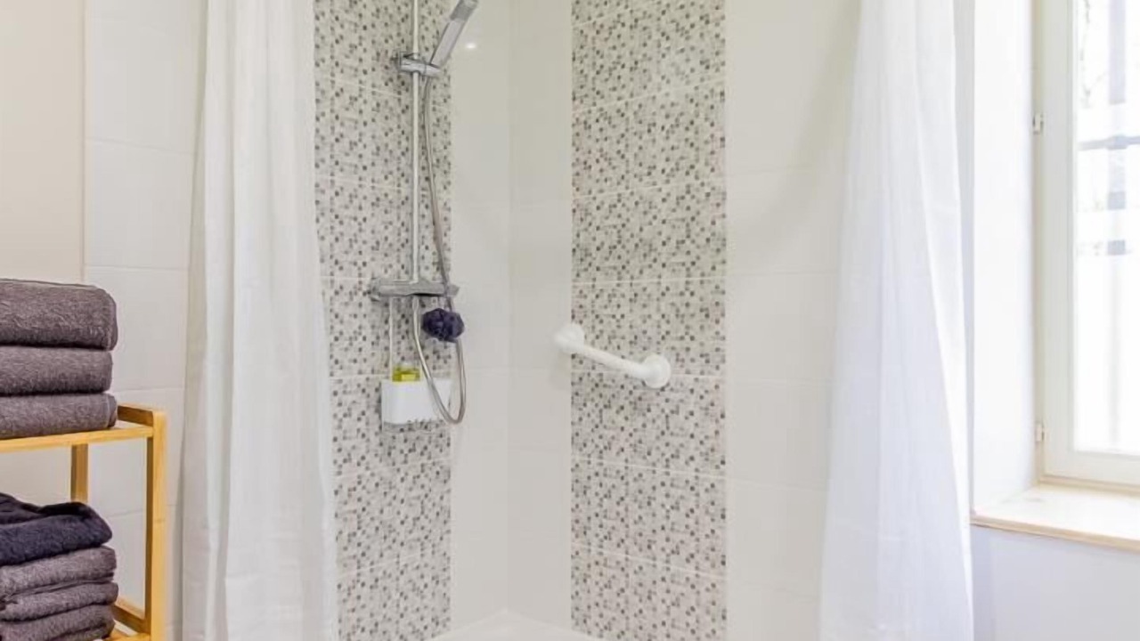 Photo of Bathroom in Mouthier-en-Bresse