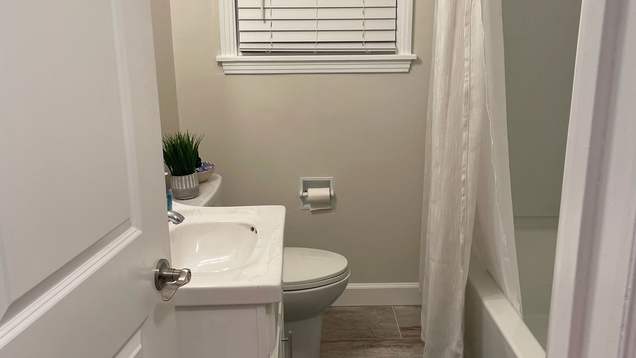 Photo of Bathroom in Conneaut
