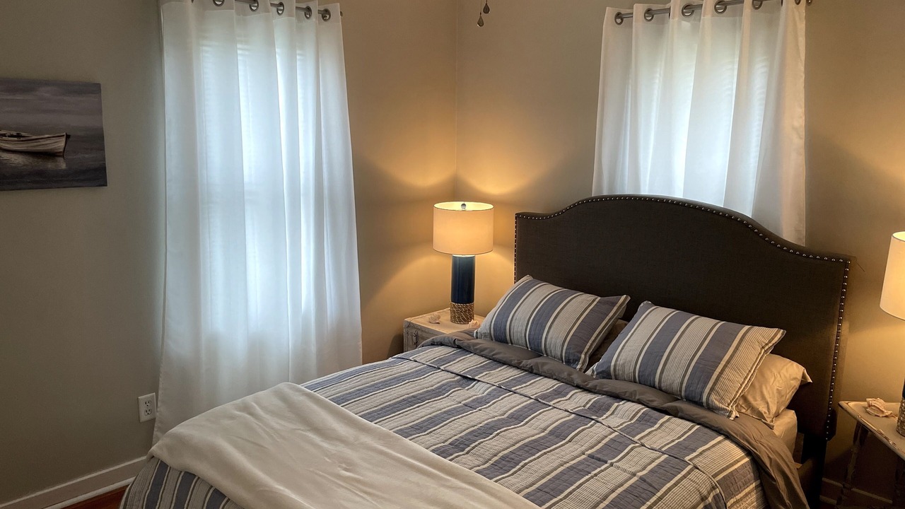 Photo of Bedroom in Conneaut