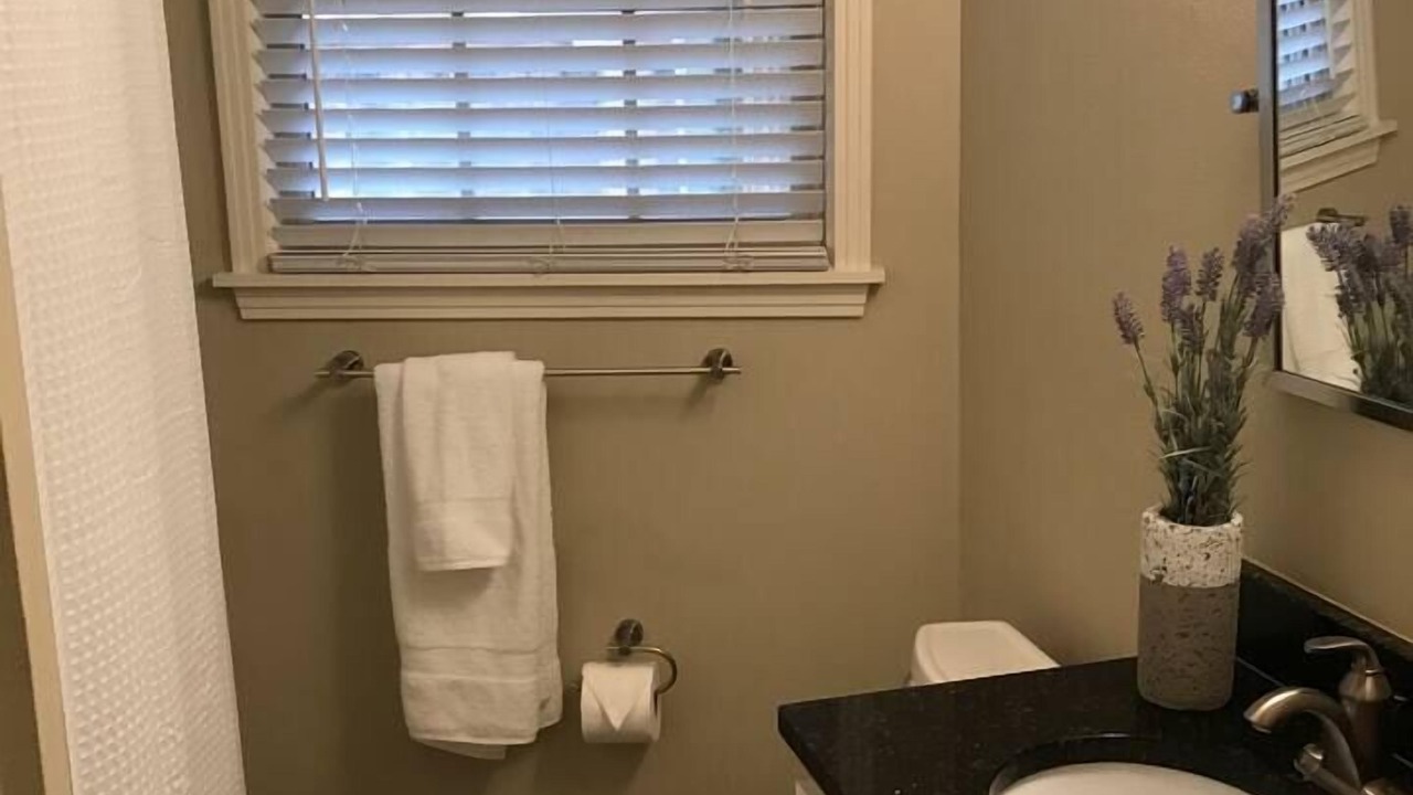 Photo of Bathroom in Lower Greenville