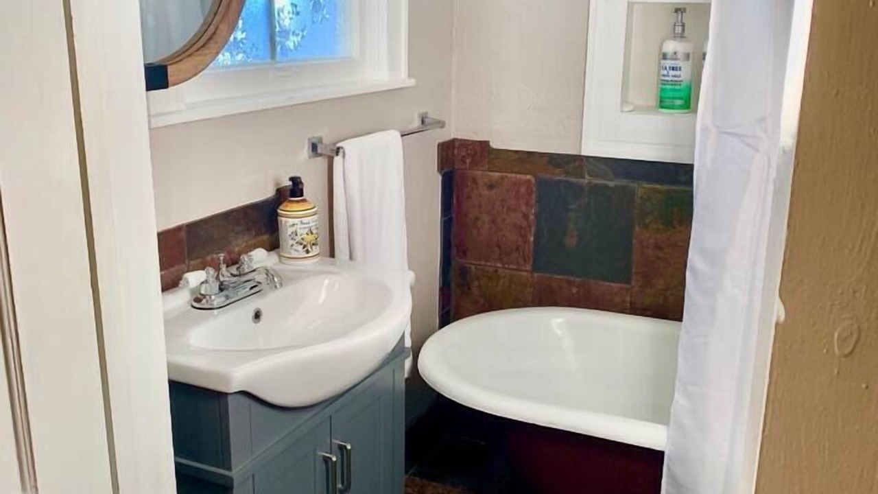 Photo of Bathroom in Old East Dallas