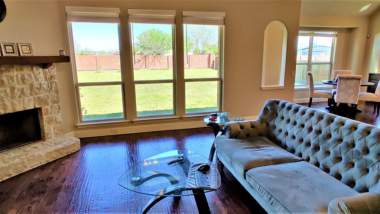 Photo of Livingroom in Lavon