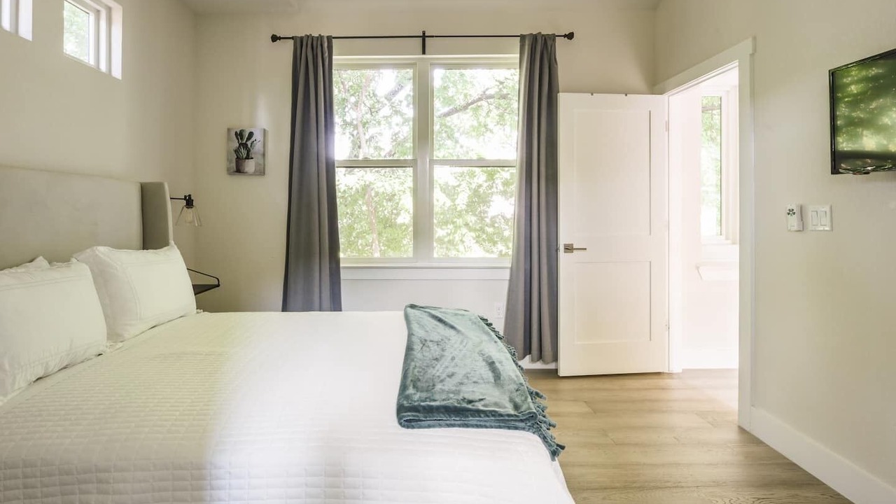 Photo of Bedroom in Govalle