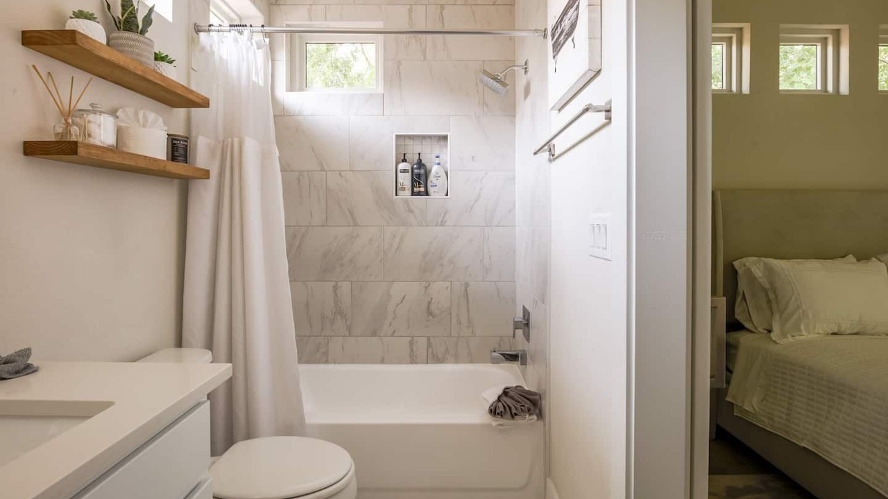 Photo of Bathroom in Govalle
