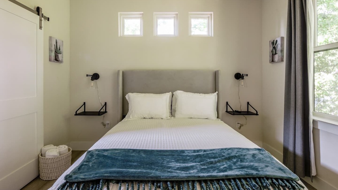 Photo of Bedroom in Govalle