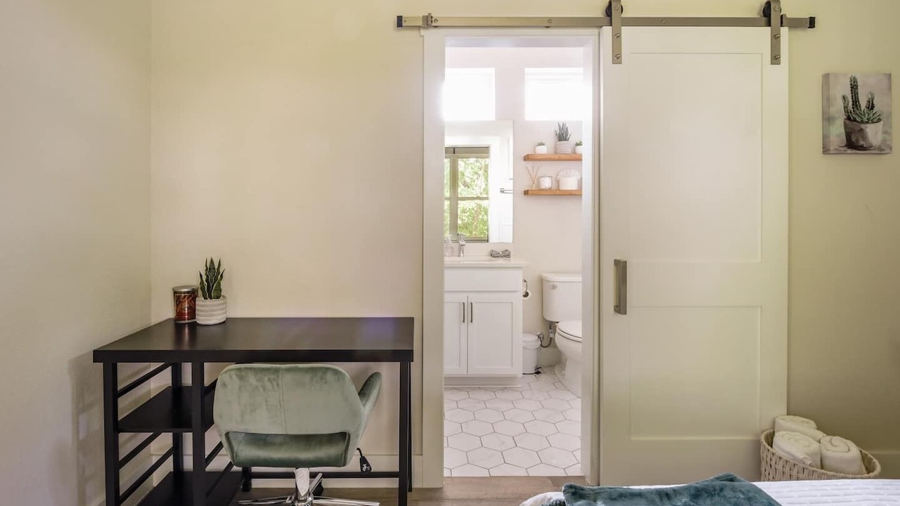 Photo of Bedroom in Govalle
