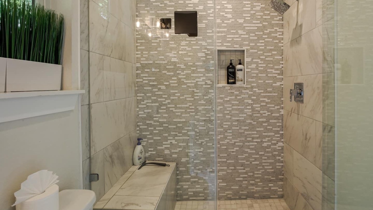 Photo of Bathroom in Govalle