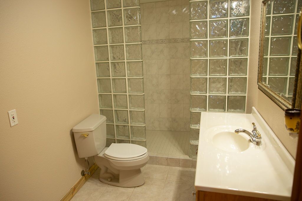 Photo of Bathroom in Whitetail